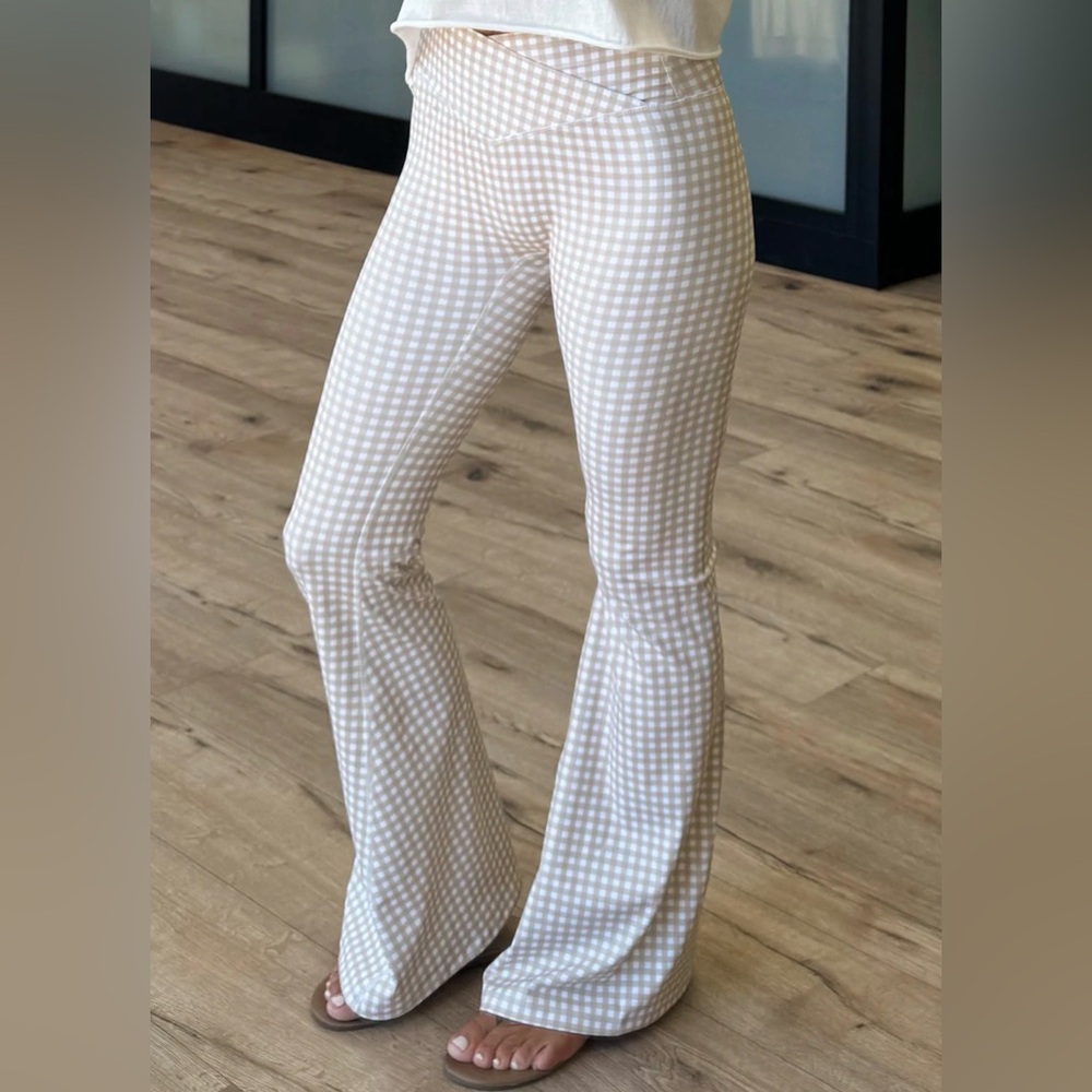 Boutique Beige and White Gingham Flare Leggings Small